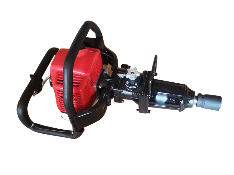 NLB-550型(xíng)手提式内(nei)燃螺栓扳(bān)手 