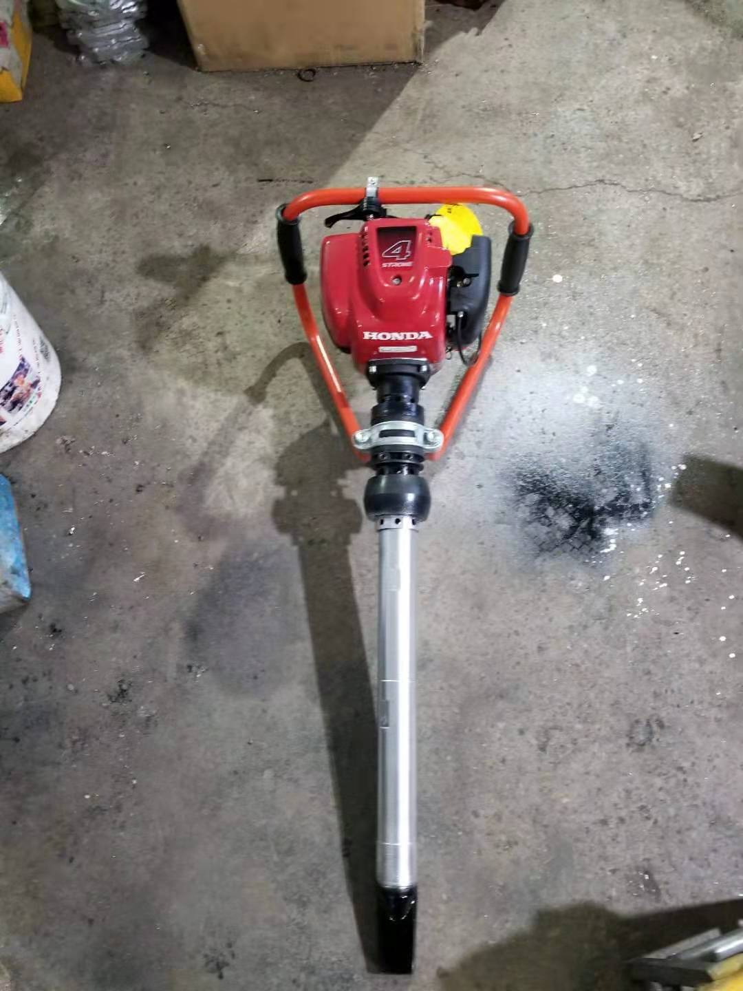 ND-4型手提(ti)式内燃(rán)搗固鎬(gǎo)