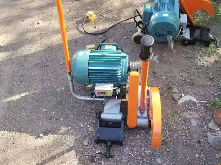 DQG-4型電動鋼軌鋸軌(gui)機