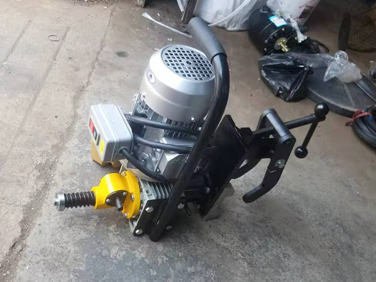 DZG-31型(xing)電動空(kōng)心鋼軌(gui)鑽孔機(jī)